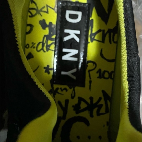 From DKNY, the Cosmos Logo‎ 3” Hidden Wedge Sneaker Slip On street style Sz 9.5M - Picture 12 of 15